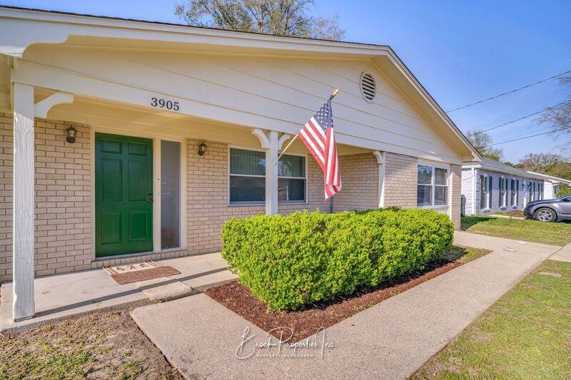 3905 Kingsberry Dr - Photo 2 of 38