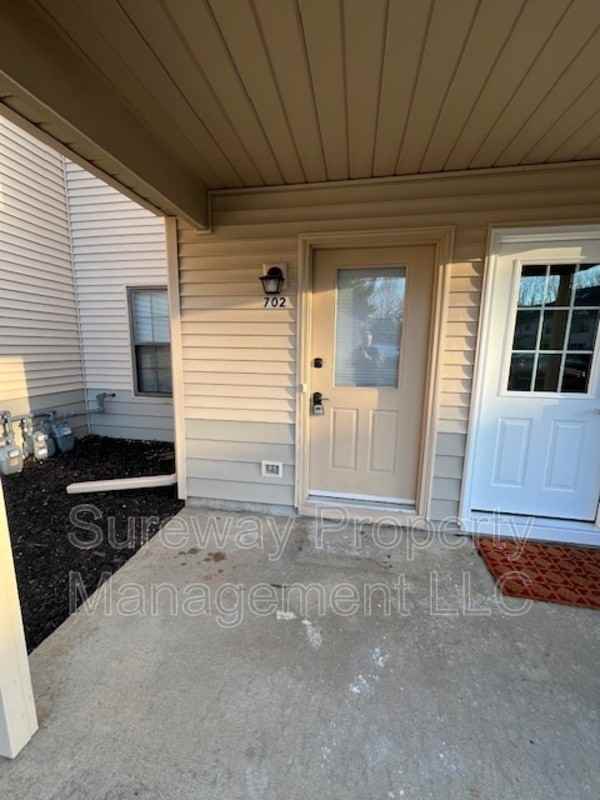 702 Daffodil Dr - Photo 2 of 13