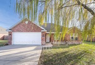 561 Red Bud St - Photo 1 of 1