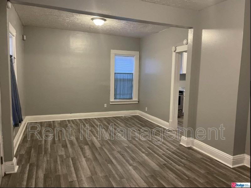 4419 Spaulding St - Photo 3 of 14