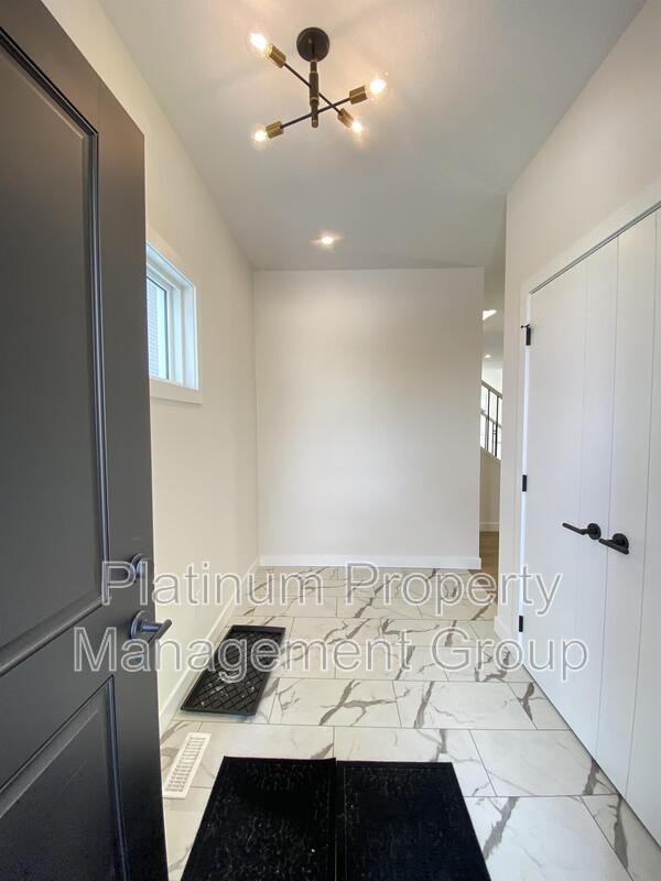 118 East Ridge Dr - Photo 3 of 11