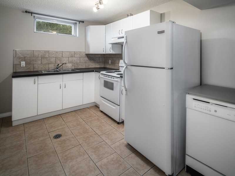 8 Springfield Cres #BS - Photo 4 of 8