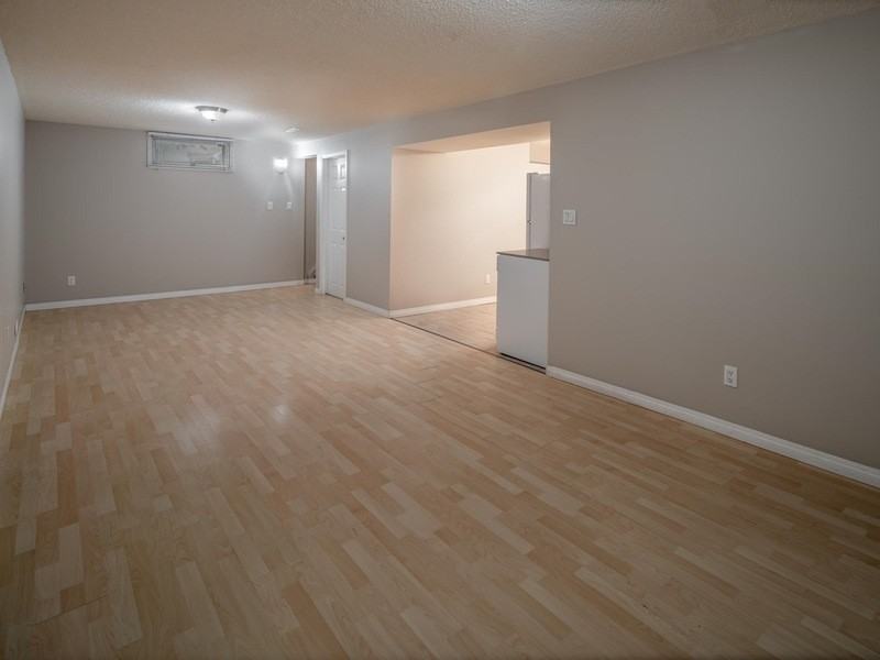 8 Springfield Cres #BS - Photo 2 of 8