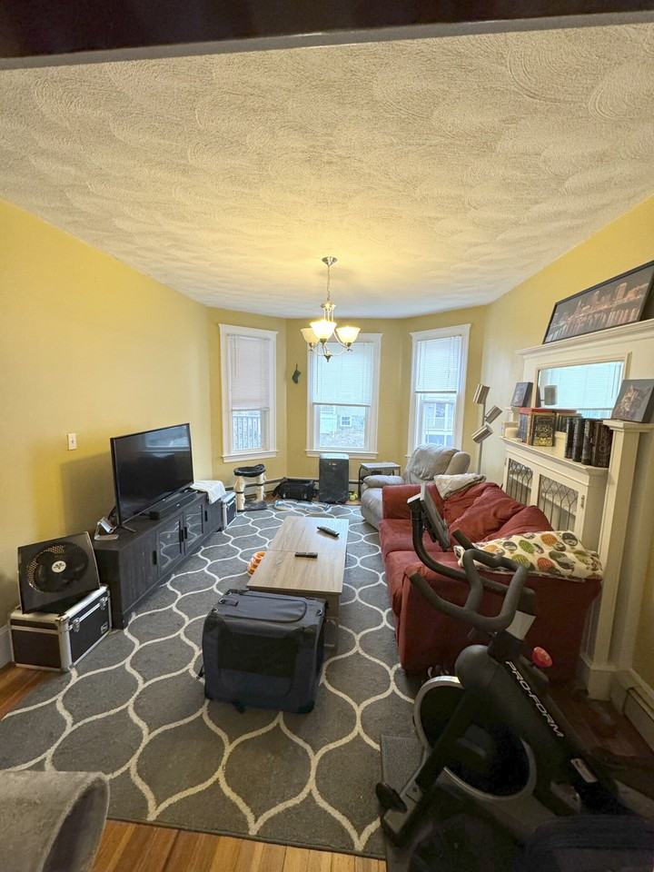 101 Browne St #2 - Photo 3 of 14