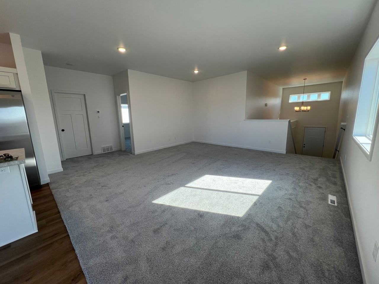 408 16th St Ne - Photo 4 of 15