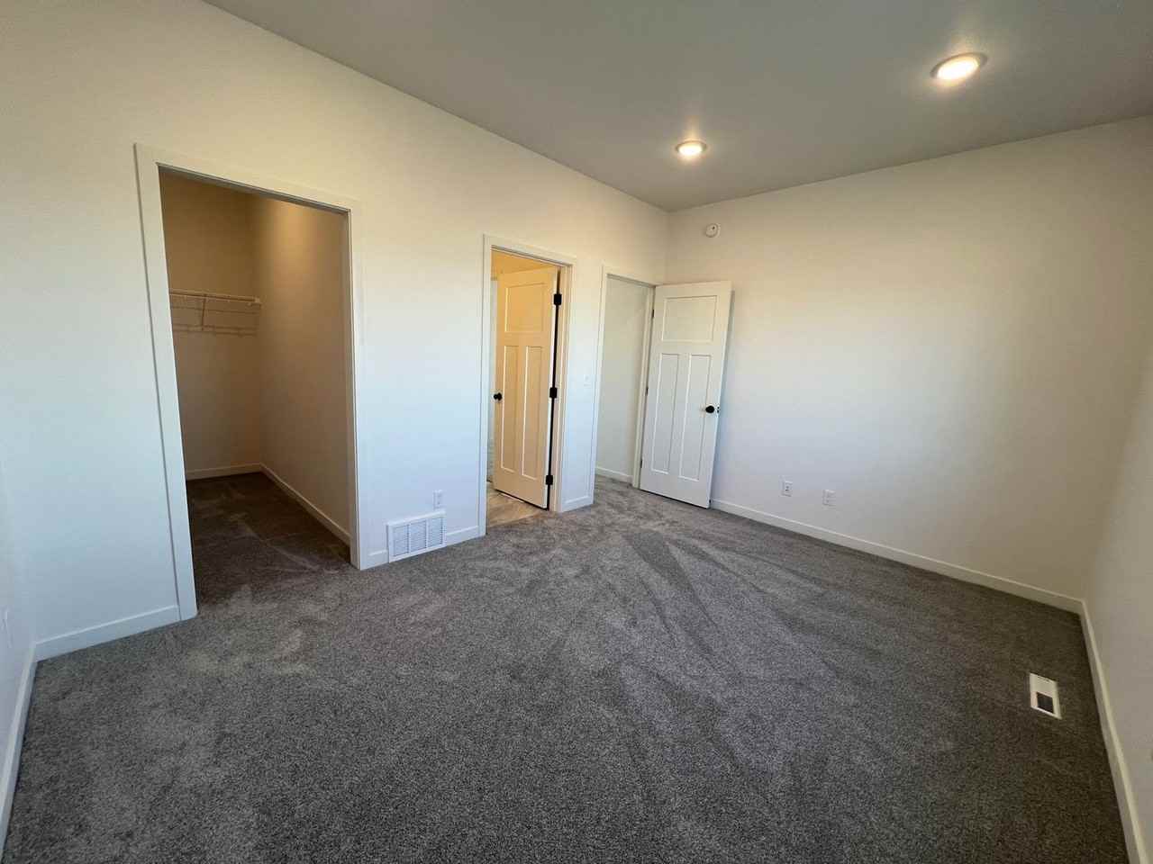 408 16th St Ne - Photo 6 of 15