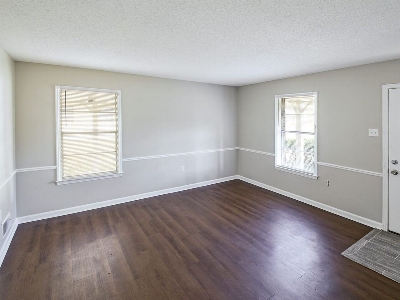 3503 Brockcliff Cv - Photo 3 of 14