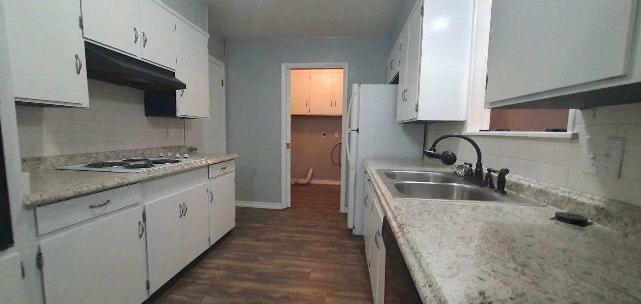 279 Glenna Dr - Photo 3 of 15