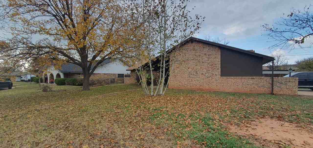 279 Glenna Dr - Photo 2 of 15