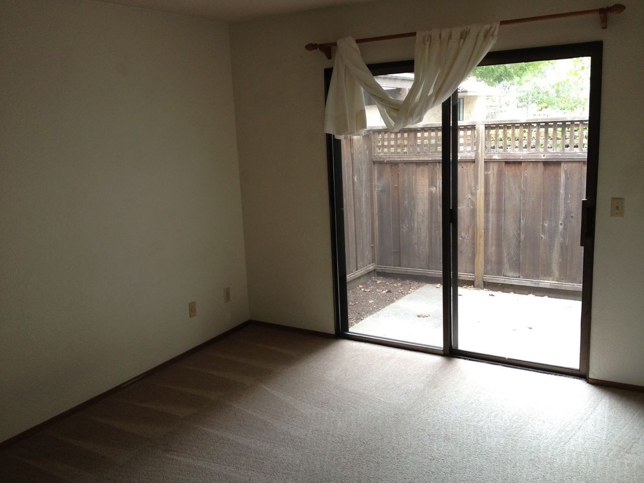 145 Torrey Pine Ter - Photo 3 of 12