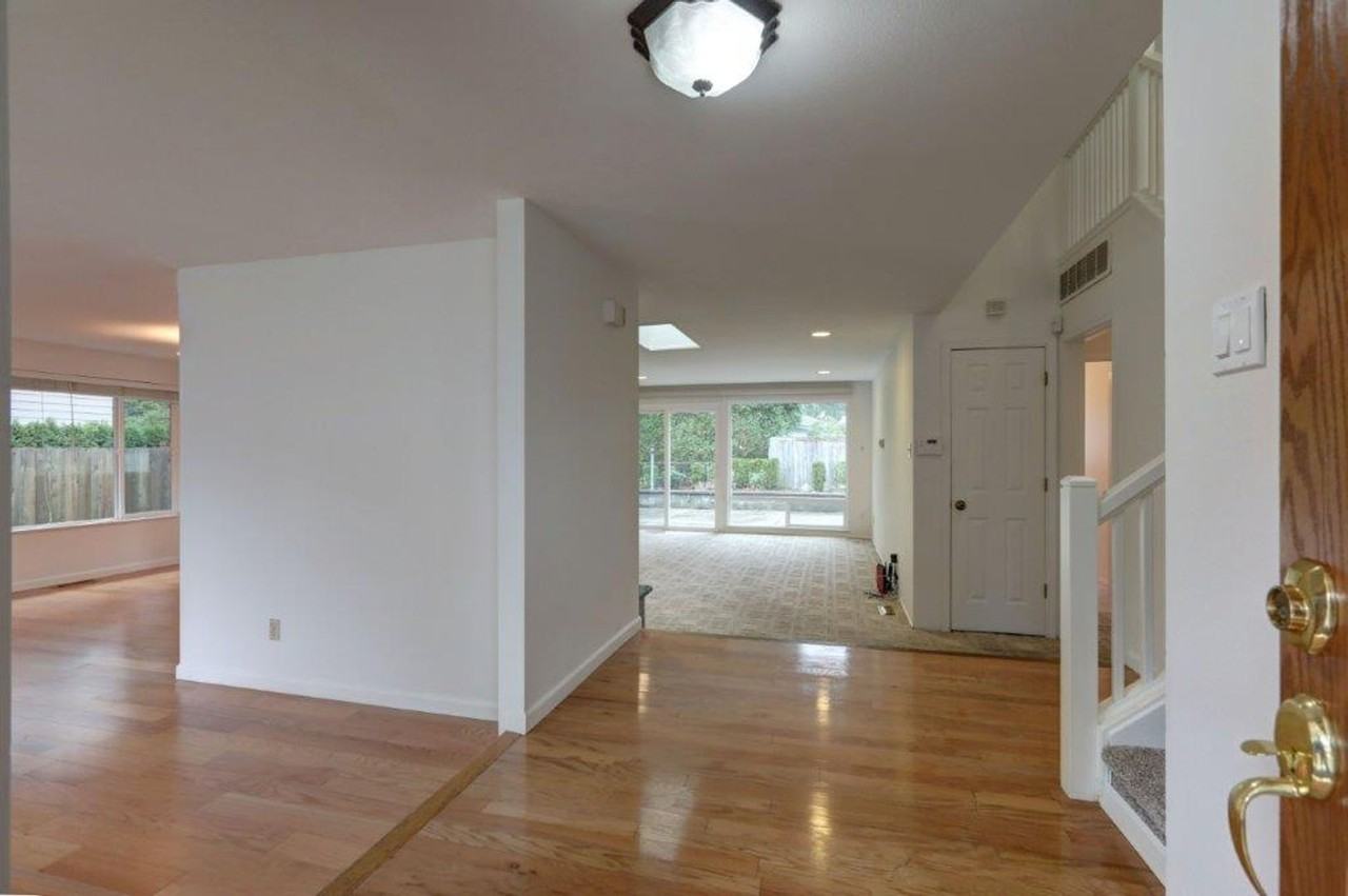 2615 169th Ave Ne - Photo 3 of 28