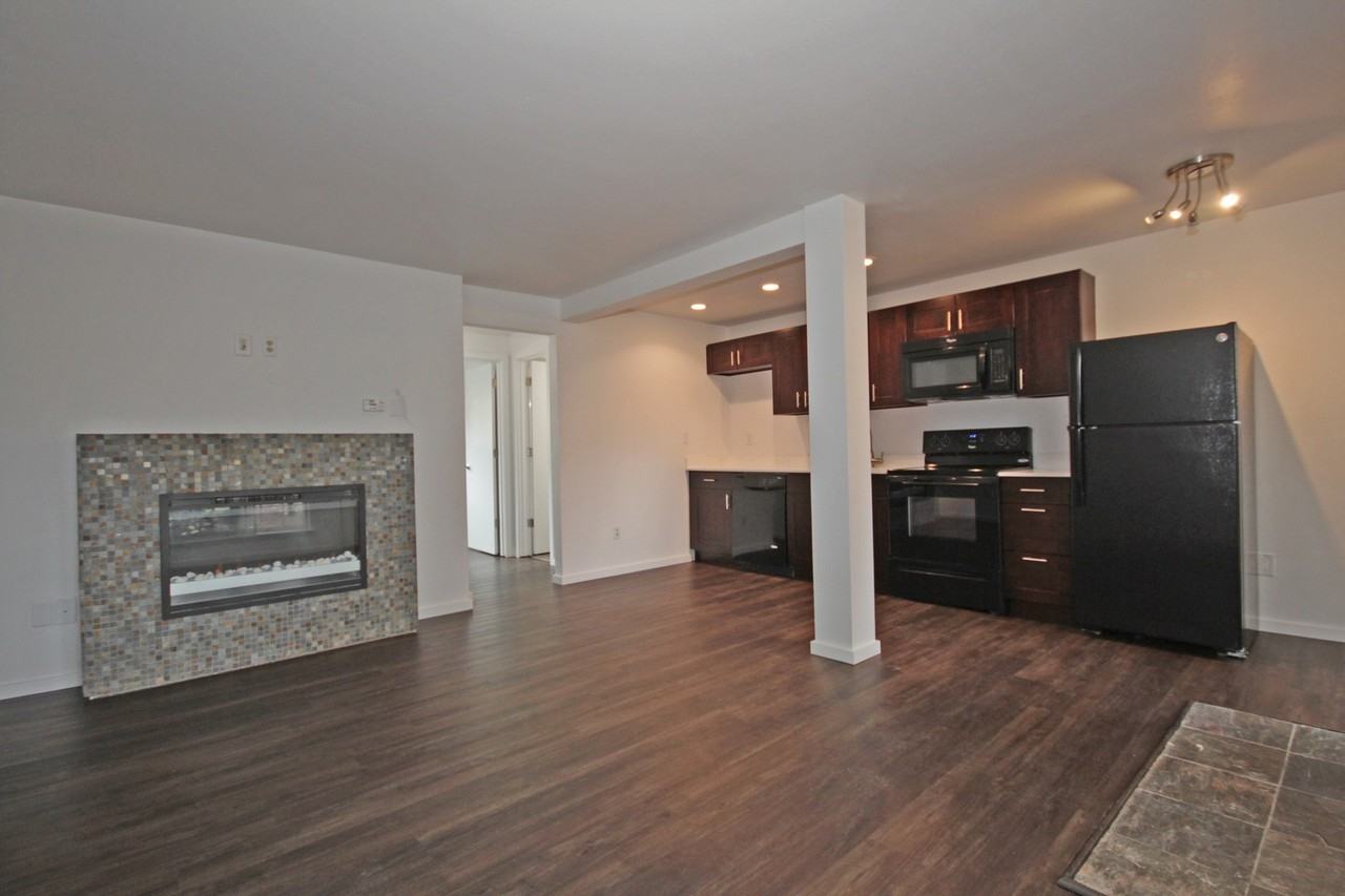 3425 S 176th St #128 - Photo 3 of 22