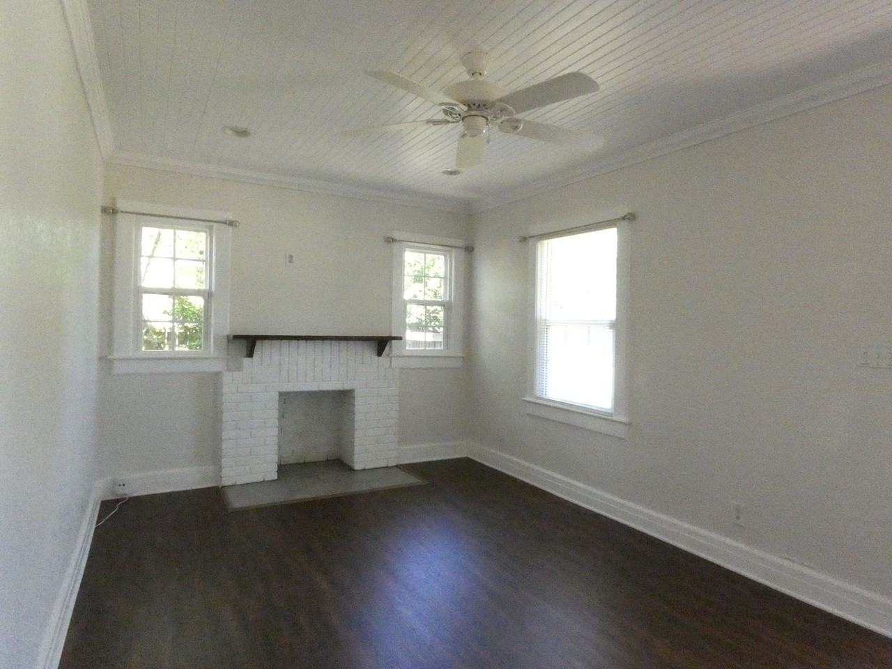 2115 N 12th Ave - Photo 2 of 21