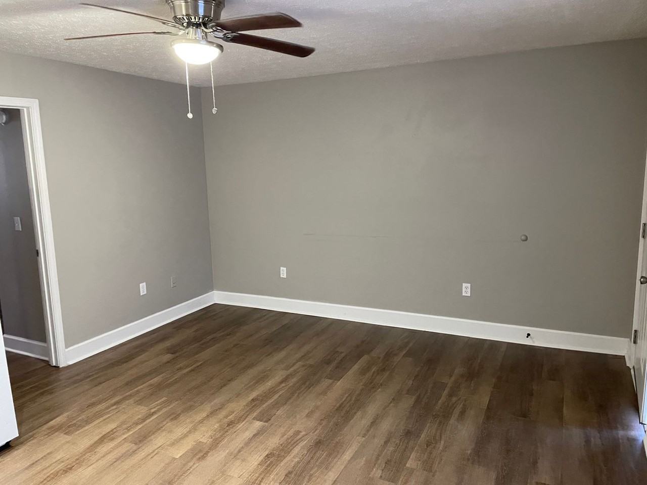 Oak Pointe Apartments - Photo 2 of 4