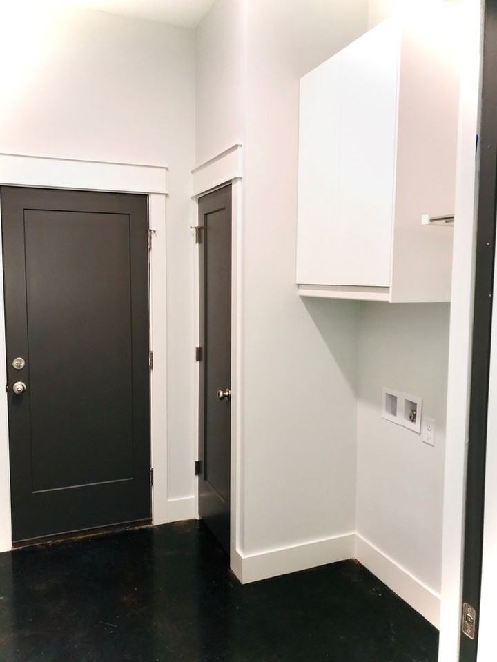 305 S Pine St #1 - Photo 7 of 7