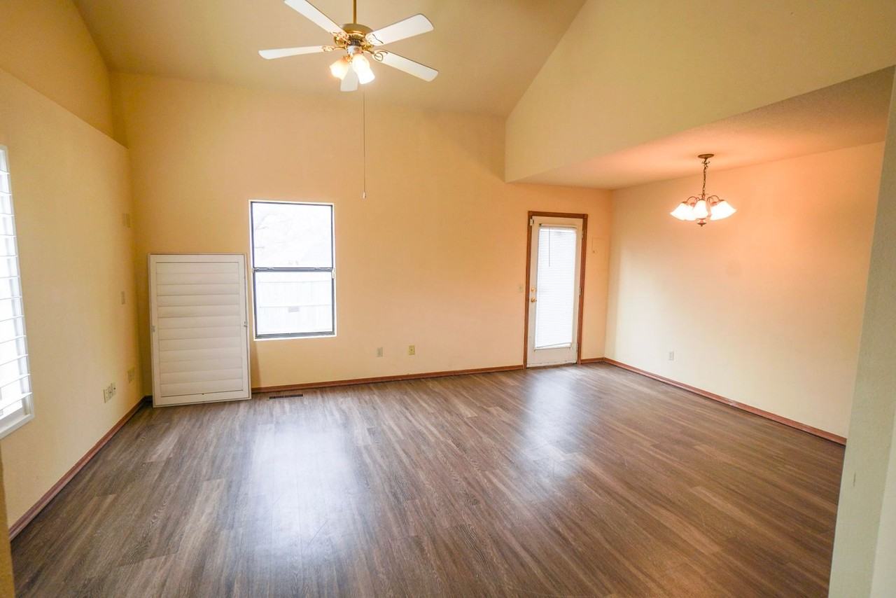 3318 Ridgecrest Cir - Photo 2 of 14