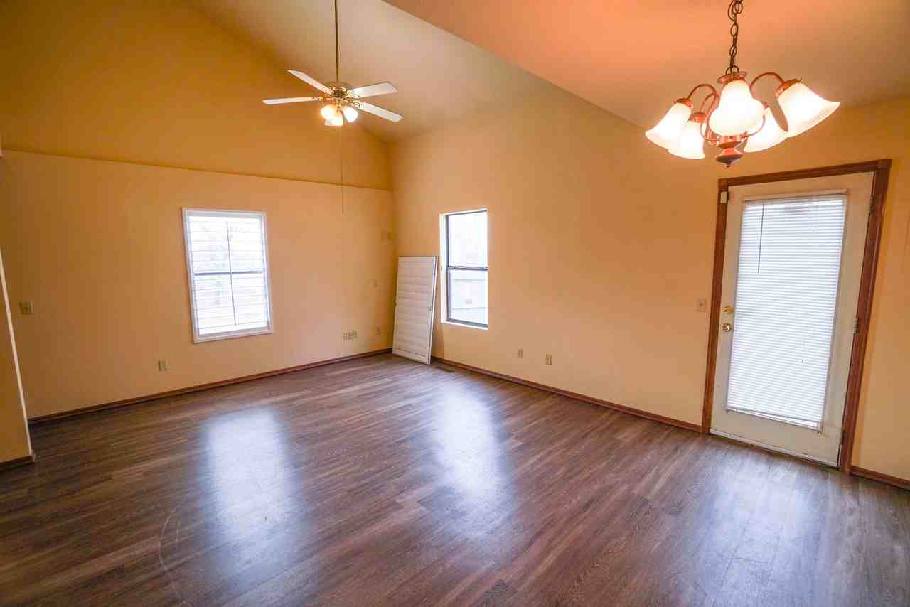 3318 Ridgecrest Cir - Photo 4 of 14