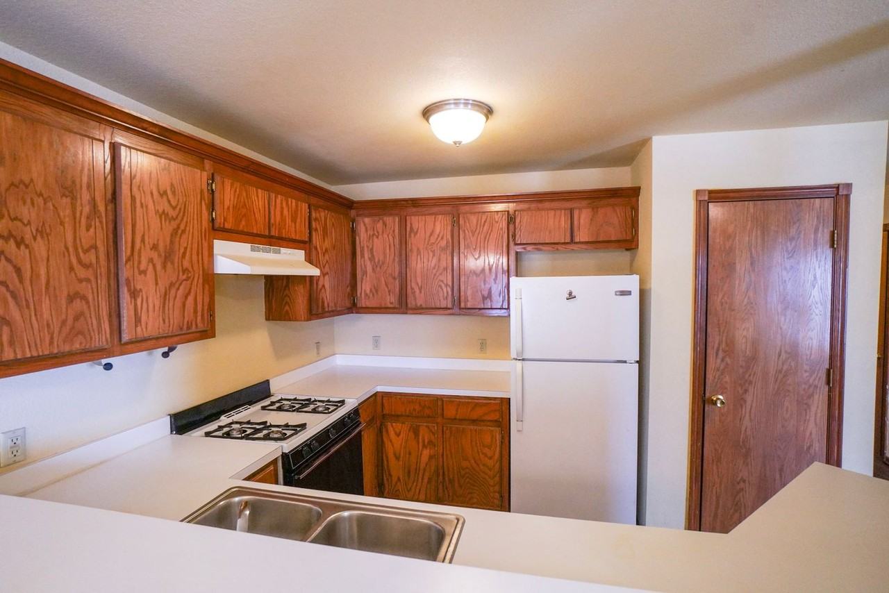 3318 Ridgecrest Cir - Photo 5 of 14