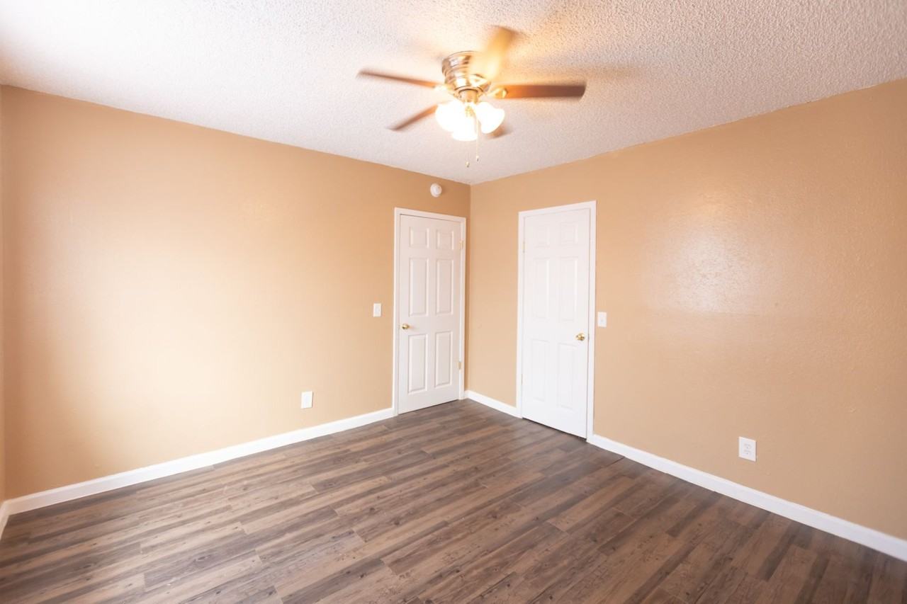 St. Charles Place - Photo 2 of 15