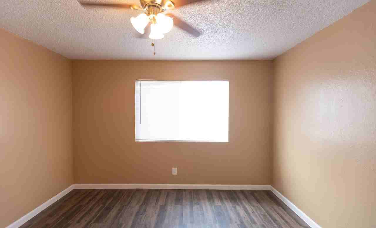 St. Charles Place - Photo 7 of 15