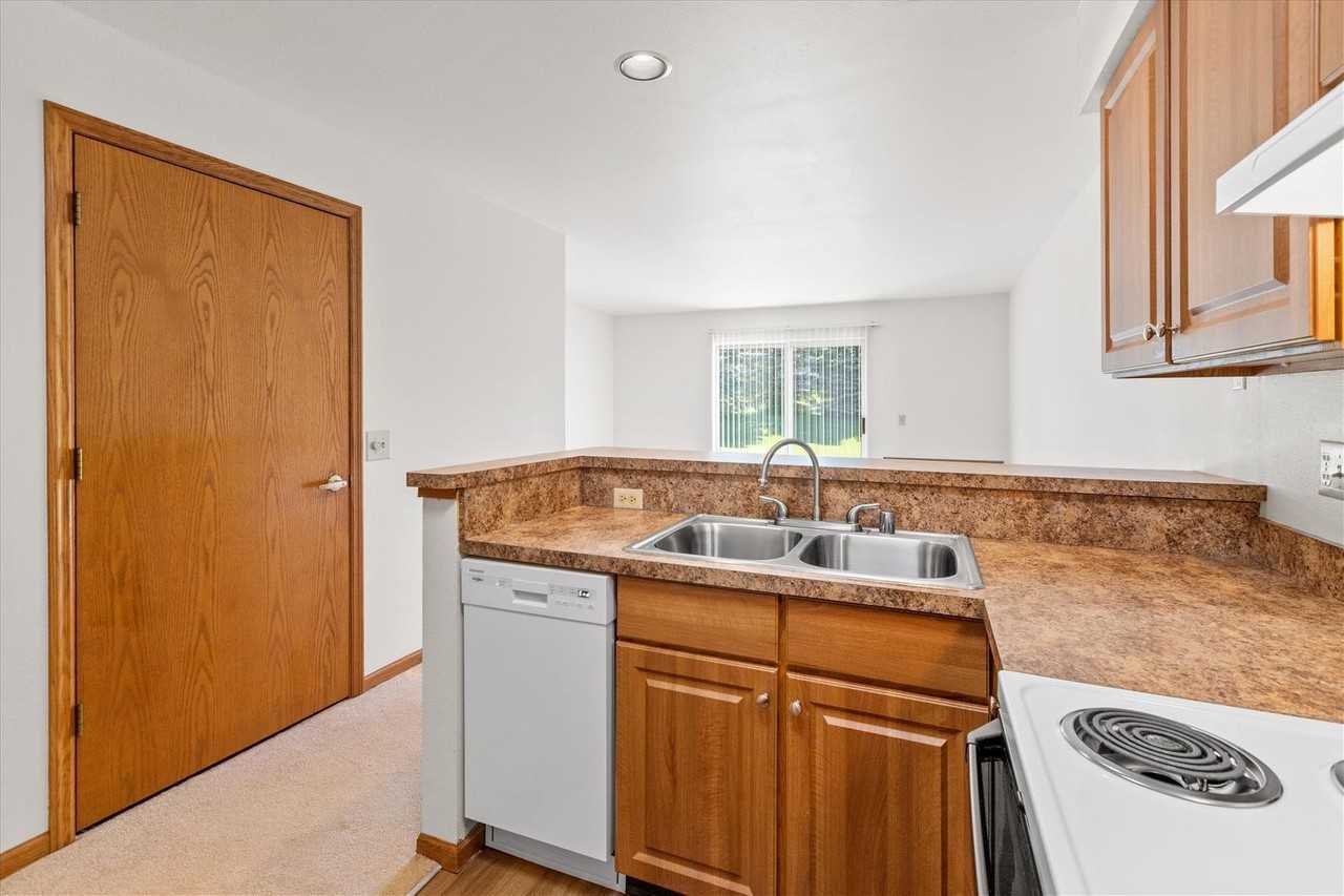 Maple Grove Associates, LLP - Photo 4 of 5