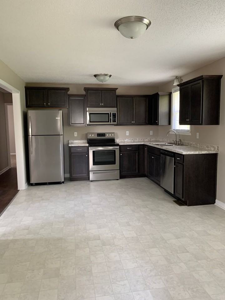 2732 Ann Dr - Photo 6 of 13