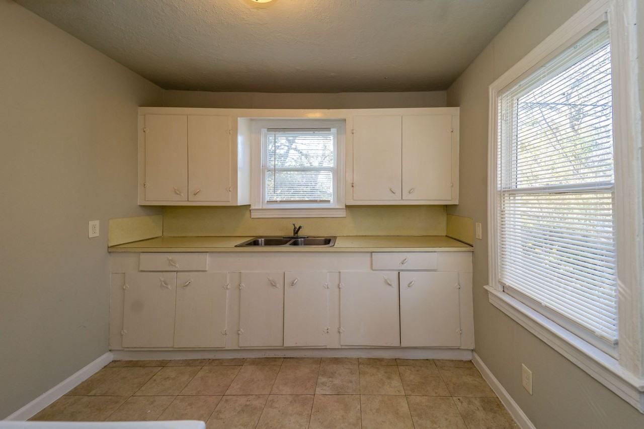 4152 Brandon St - Photo 7 of 14