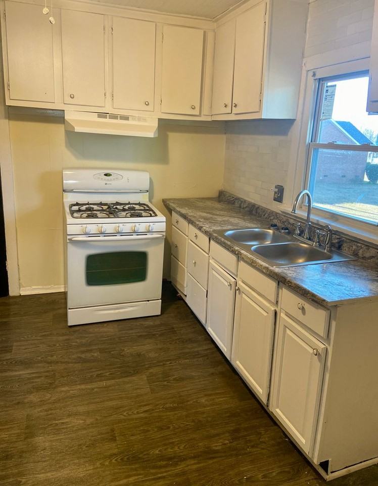 1817 Waverly St - Photo 3 of 15