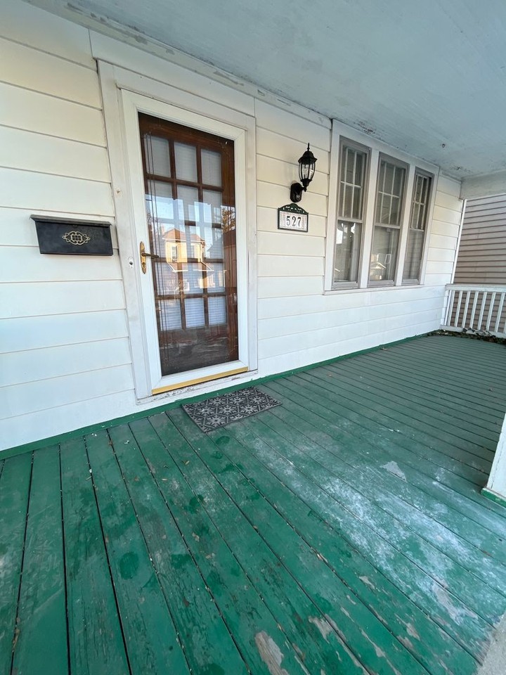 527 Frebis Ave - Photo 2 of 22