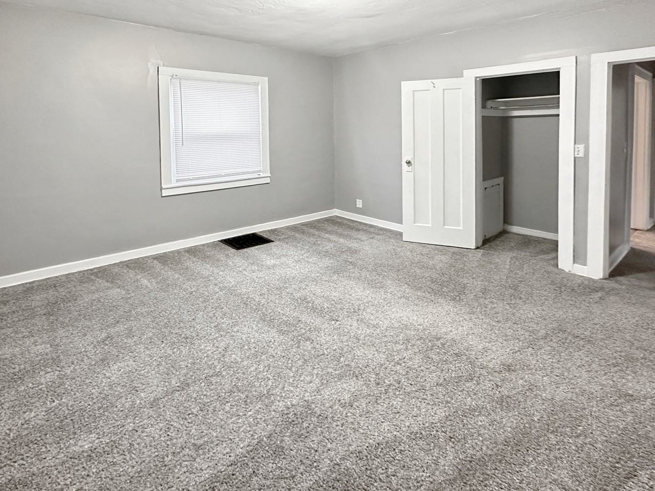 1807 Jerome Ave Sw - Photo 3 of 7