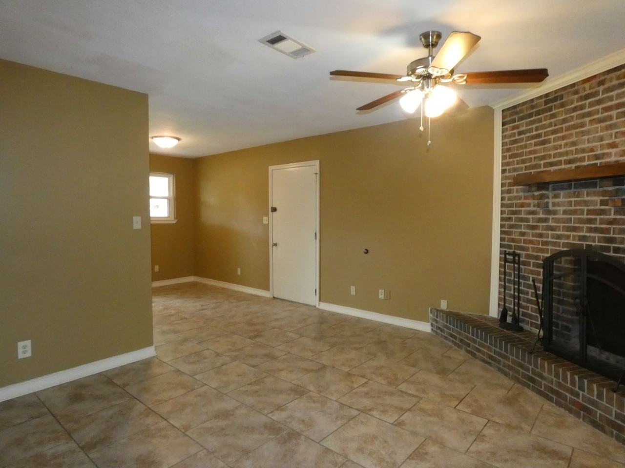 6470 Arlingwood Dr - Photo 2 of 24