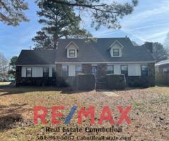 featured image of 1701 S Pine St