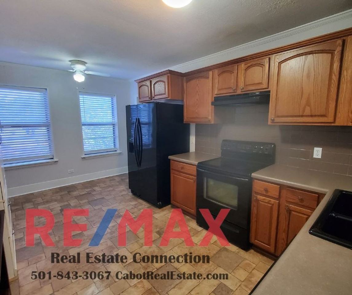 1701 S Pine St - Photo 6 of 12