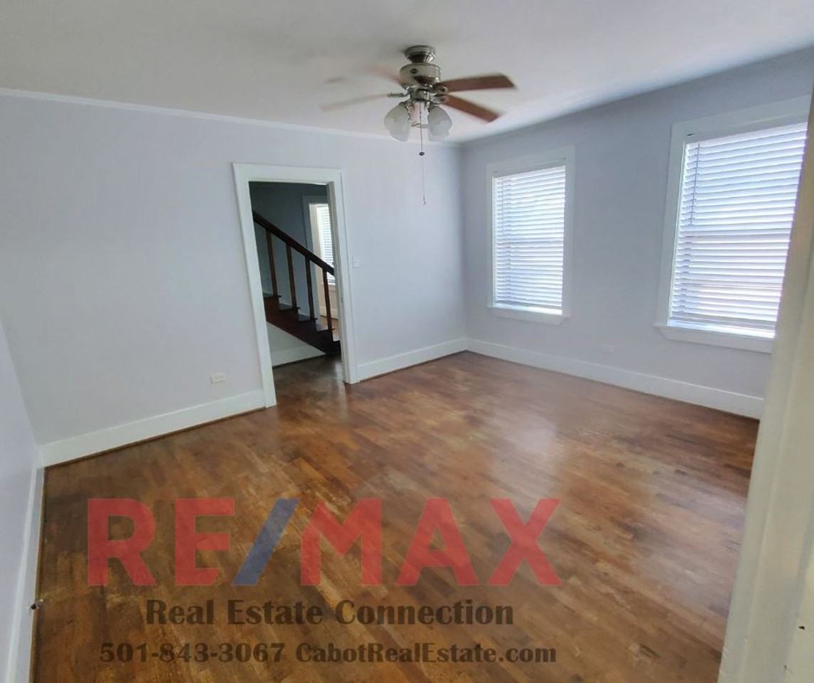 1701 S Pine St - Photo 7 of 12