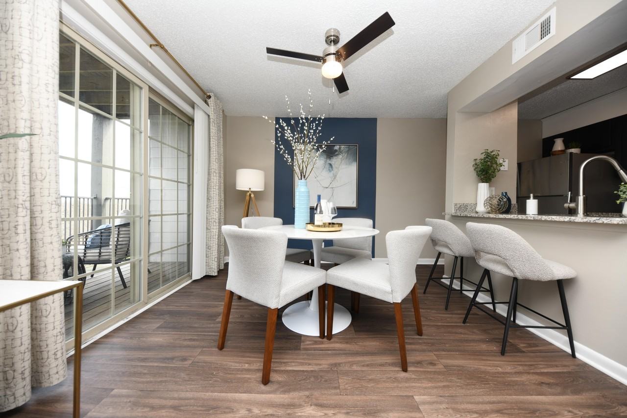 Views of Brentwood - Photo 2 of 40