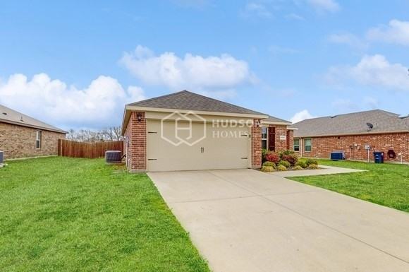 2326 Lupton St - Photo 2 of 35