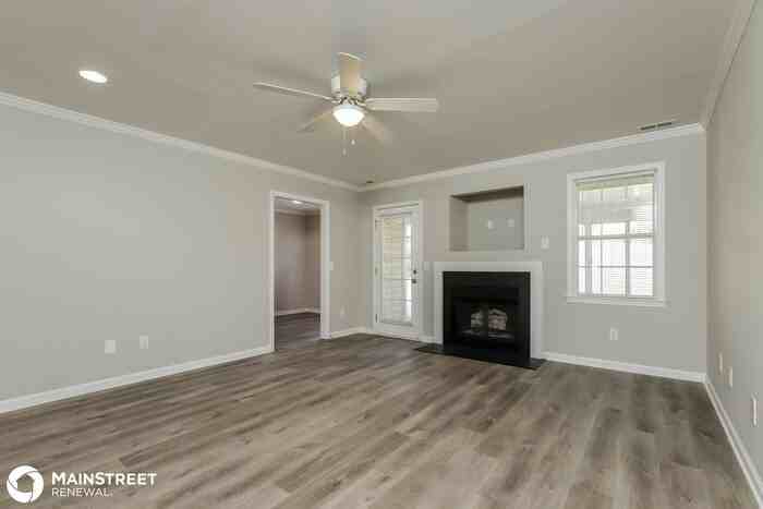 4515 Bottoms Rock Ln - Photo 3 of 16