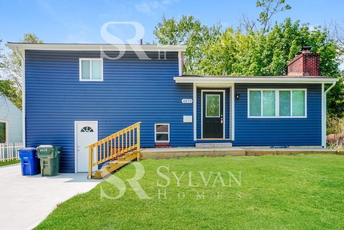 4479 E Livingston Ave - Photo 2 of 16