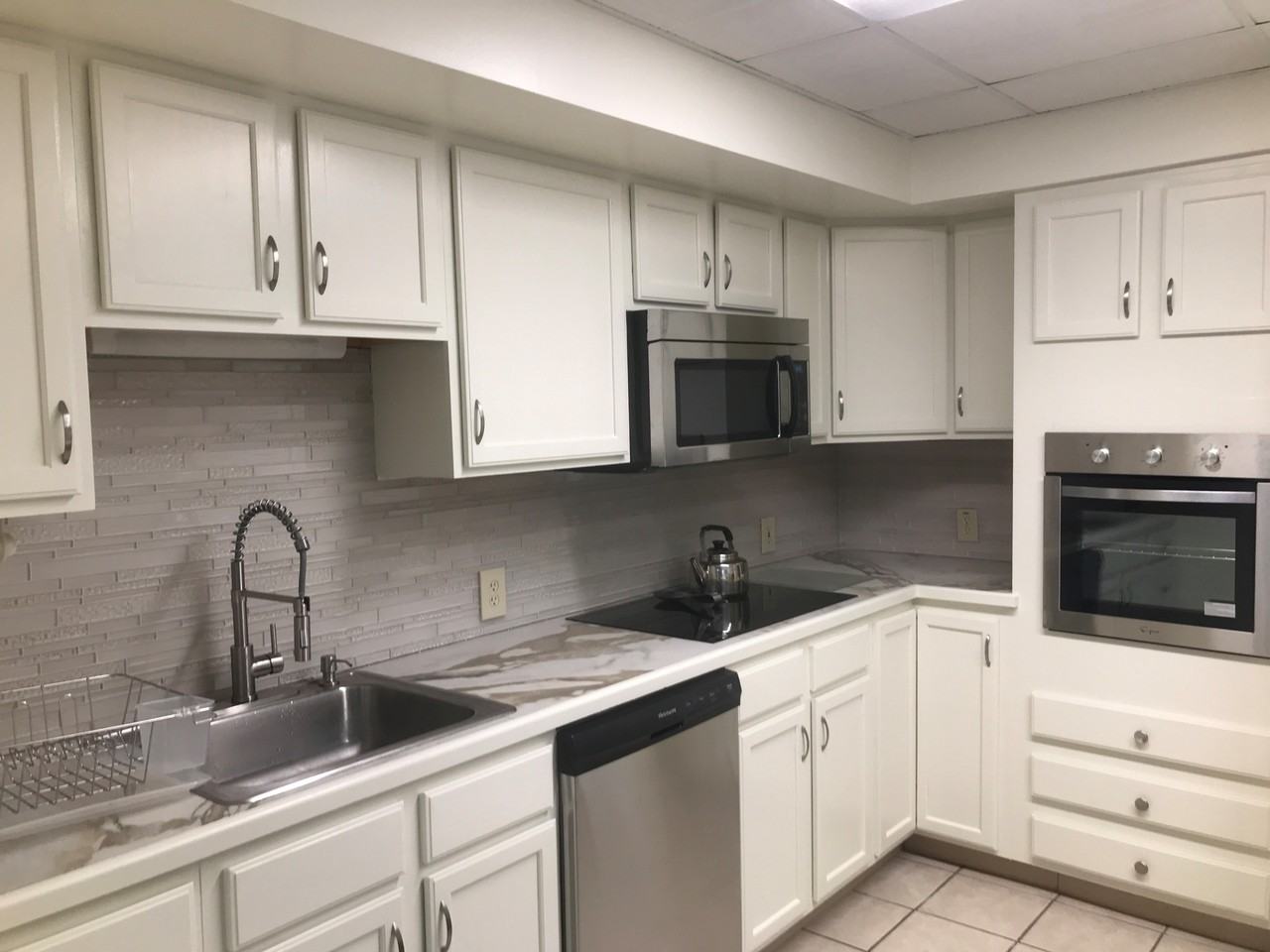 1025 Simpson Ave #1025B - Photo 6 of 21