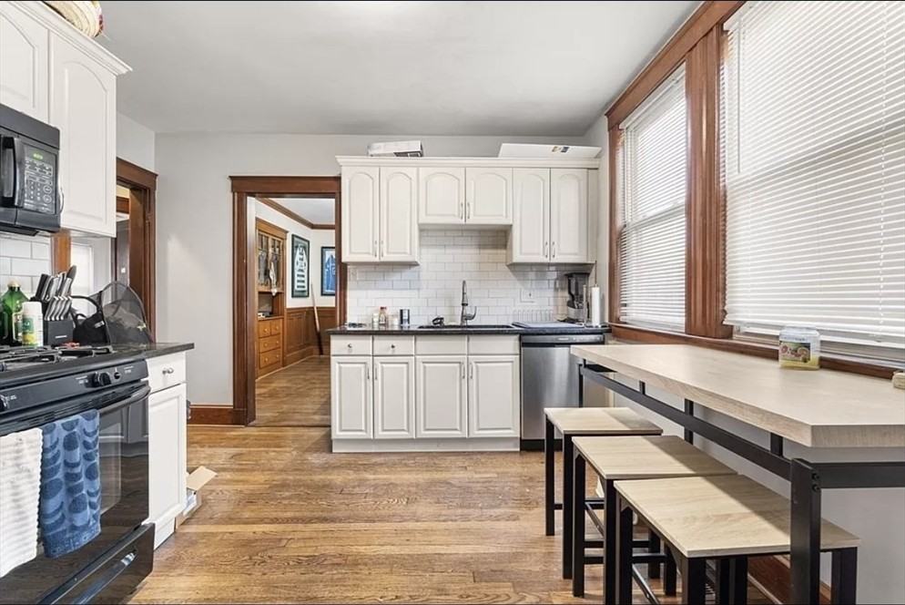 553 Gallivan Blvd #1 - Photo 2 of 11