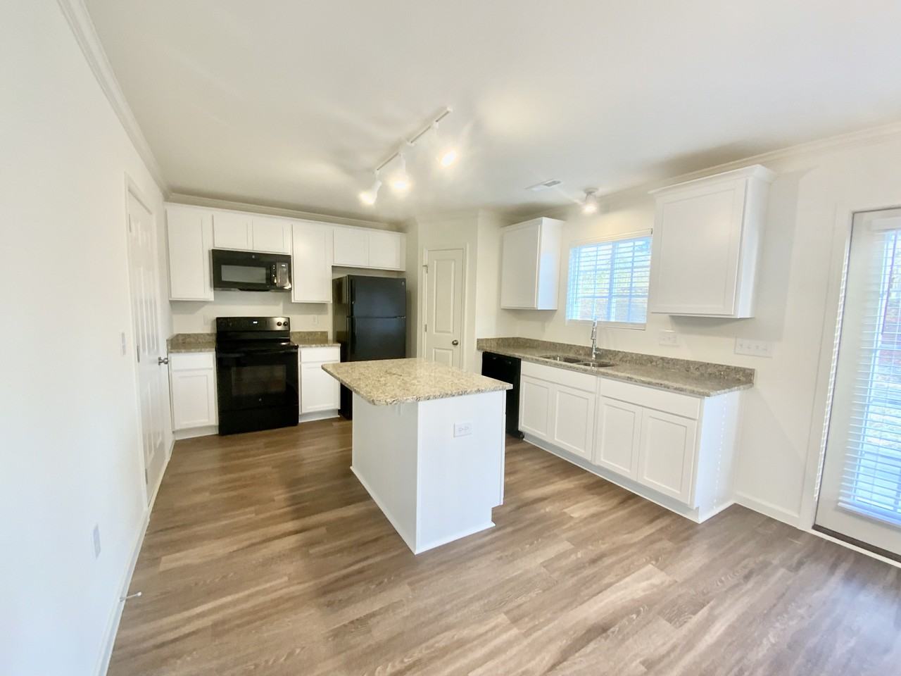 3506 Marksbury Dr #NA - Photo 7 of 35