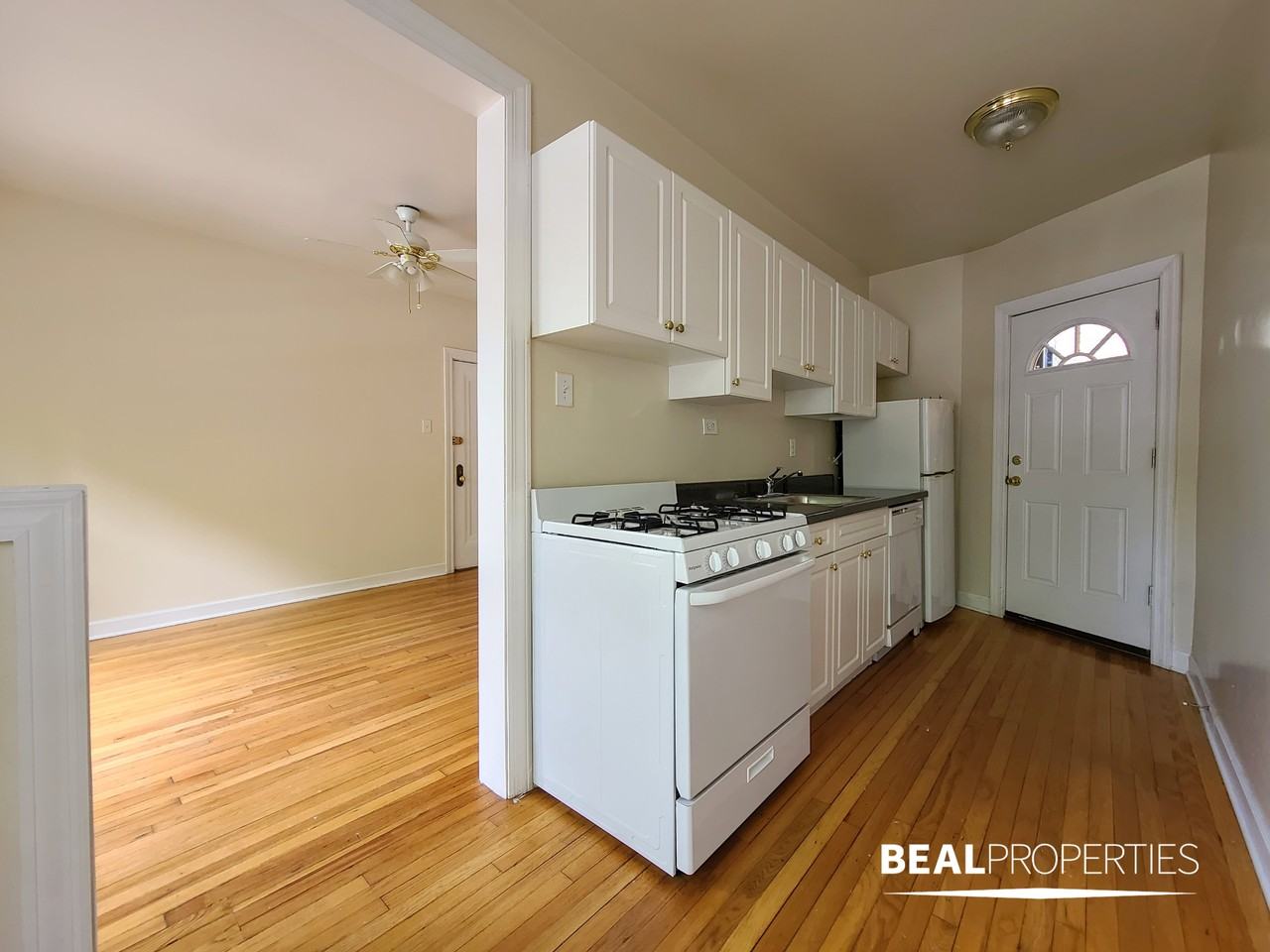 1201 W Wellington Ave - Photo 3 of 10