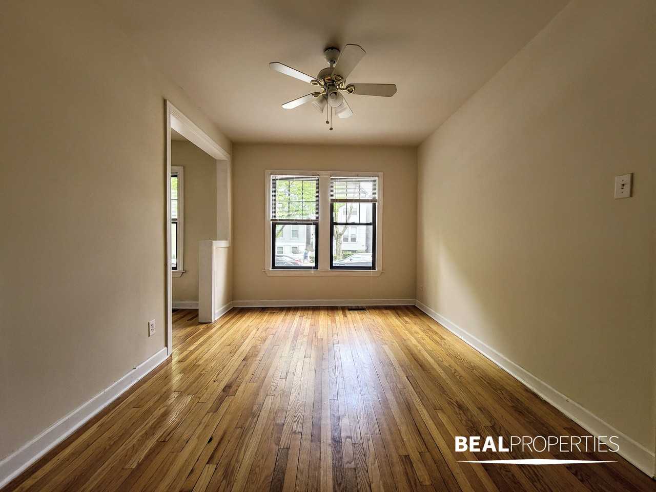 1201 W Wellington Ave - Photo 4 of 10