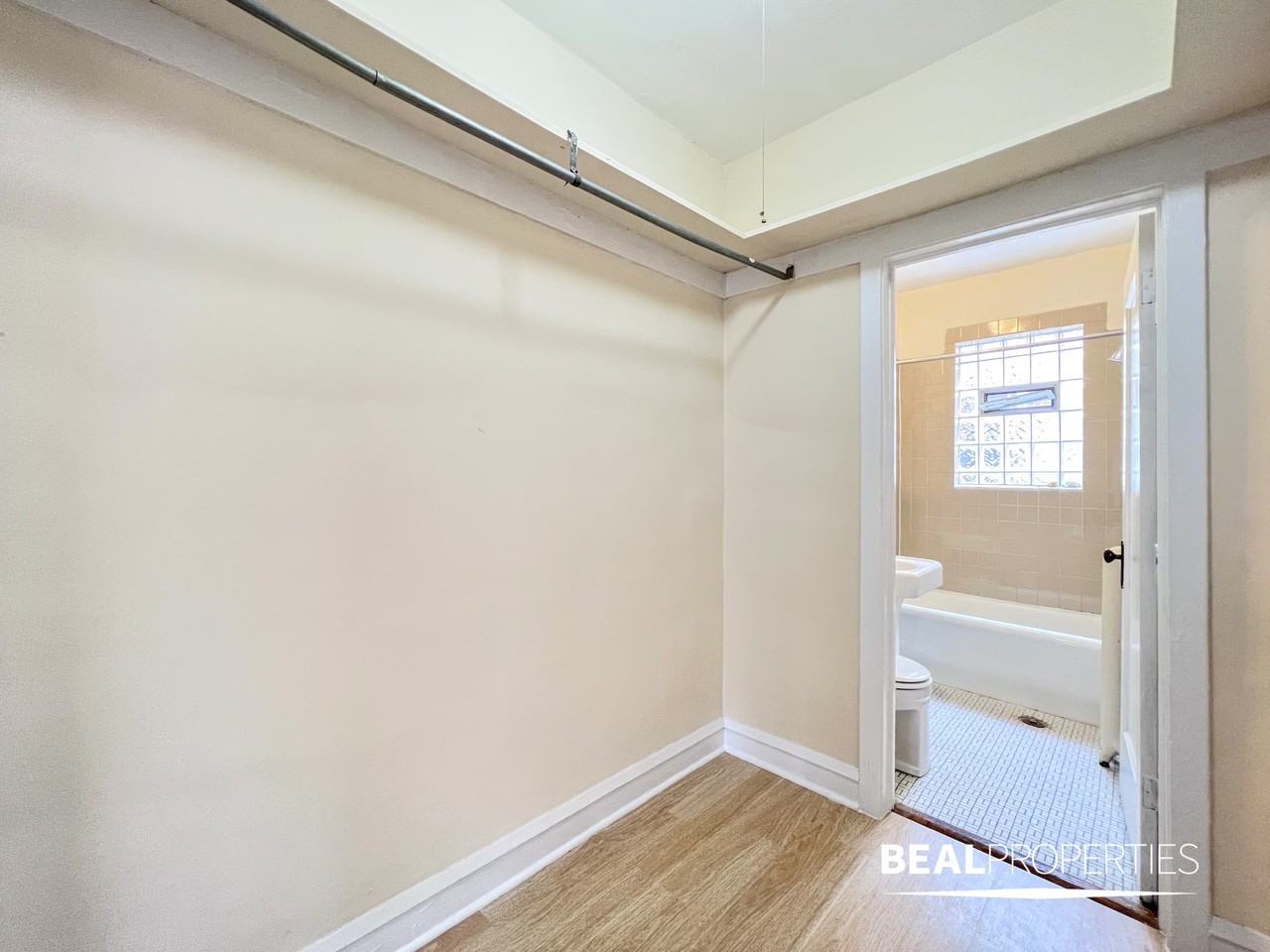 4233 N Paulina St - Photo 6 of 7