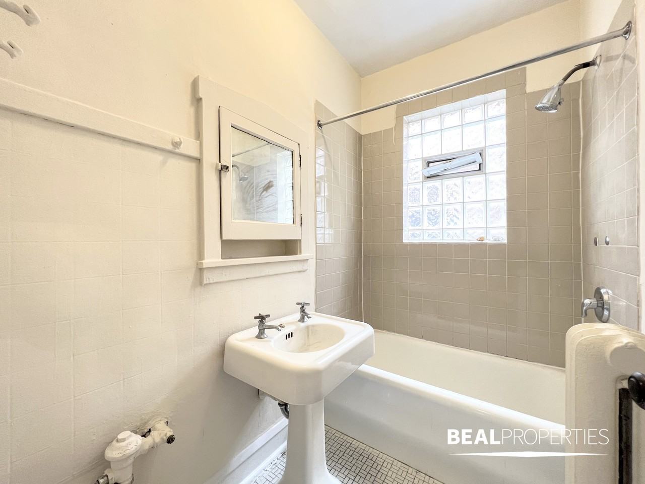 4233 N Paulina St - Photo 7 of 7