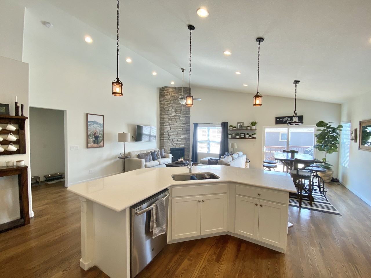 1686 Derbyshire St #NA - Photo 7 of 31