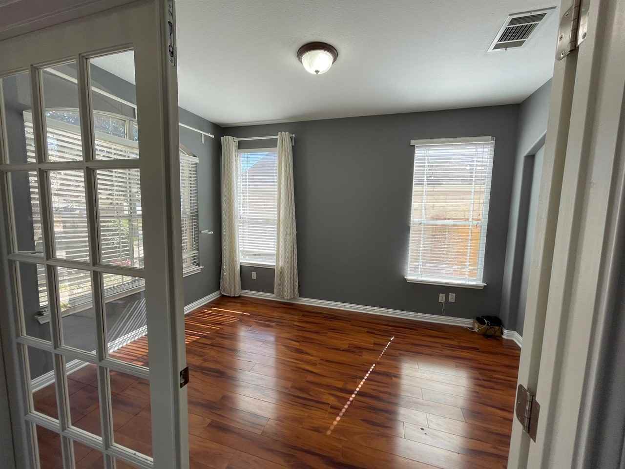 10312 Yellowstone Dr #1 - Photo 4 of 42