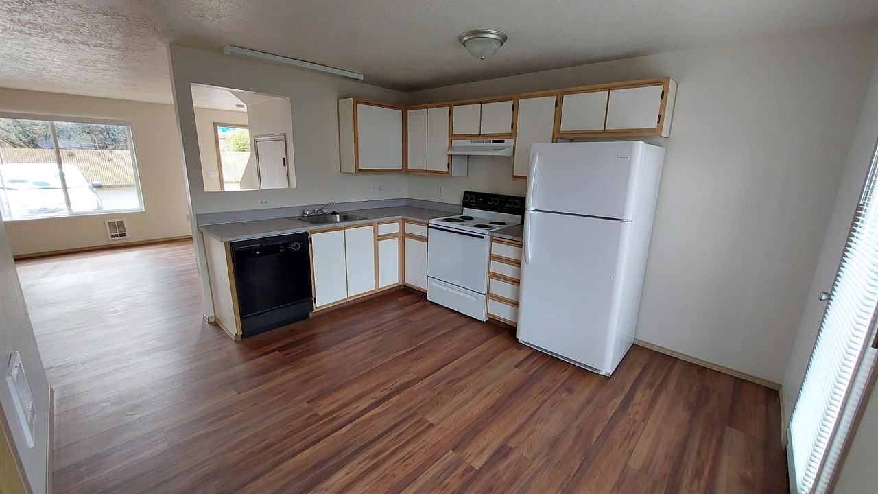 160 N 7th St #160 - Photo 6 of 31