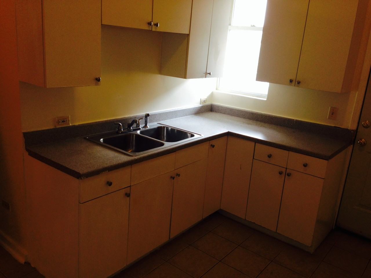 7604 South Union Avenue - Photo 3 of 17