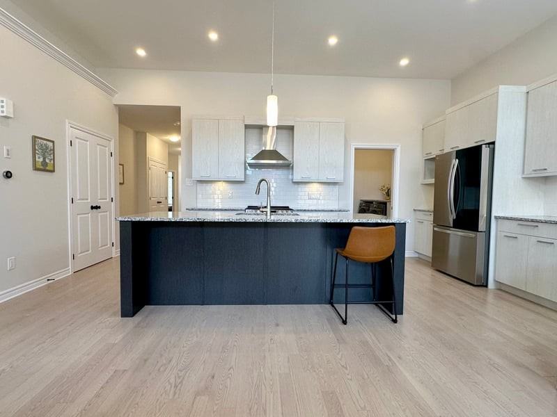 555 Paakanaak Ave - Photo 2 of 14